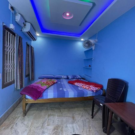 Hotel Radha Krishna Puri Eksteriør bilde