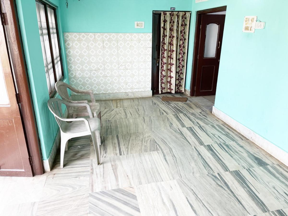 Hotel Radha Krishna Puri Eksteriør bilde