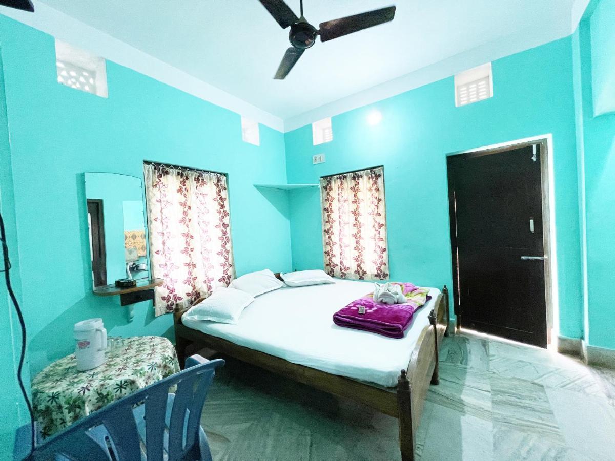Hotel Radha Krishna Puri Eksteriør bilde