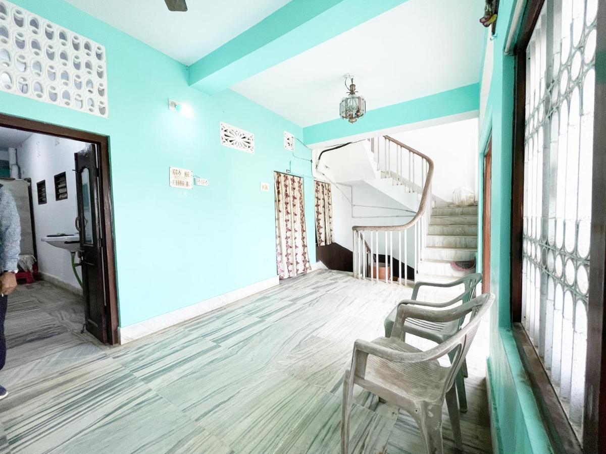 Hotel Radha Krishna Puri Eksteriør bilde