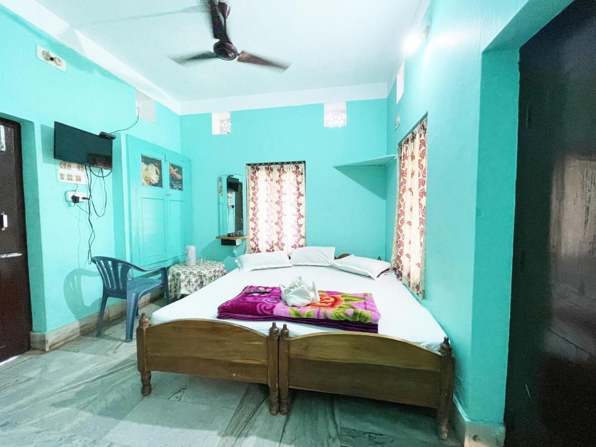 Hotel Radha Krishna Puri Eksteriør bilde