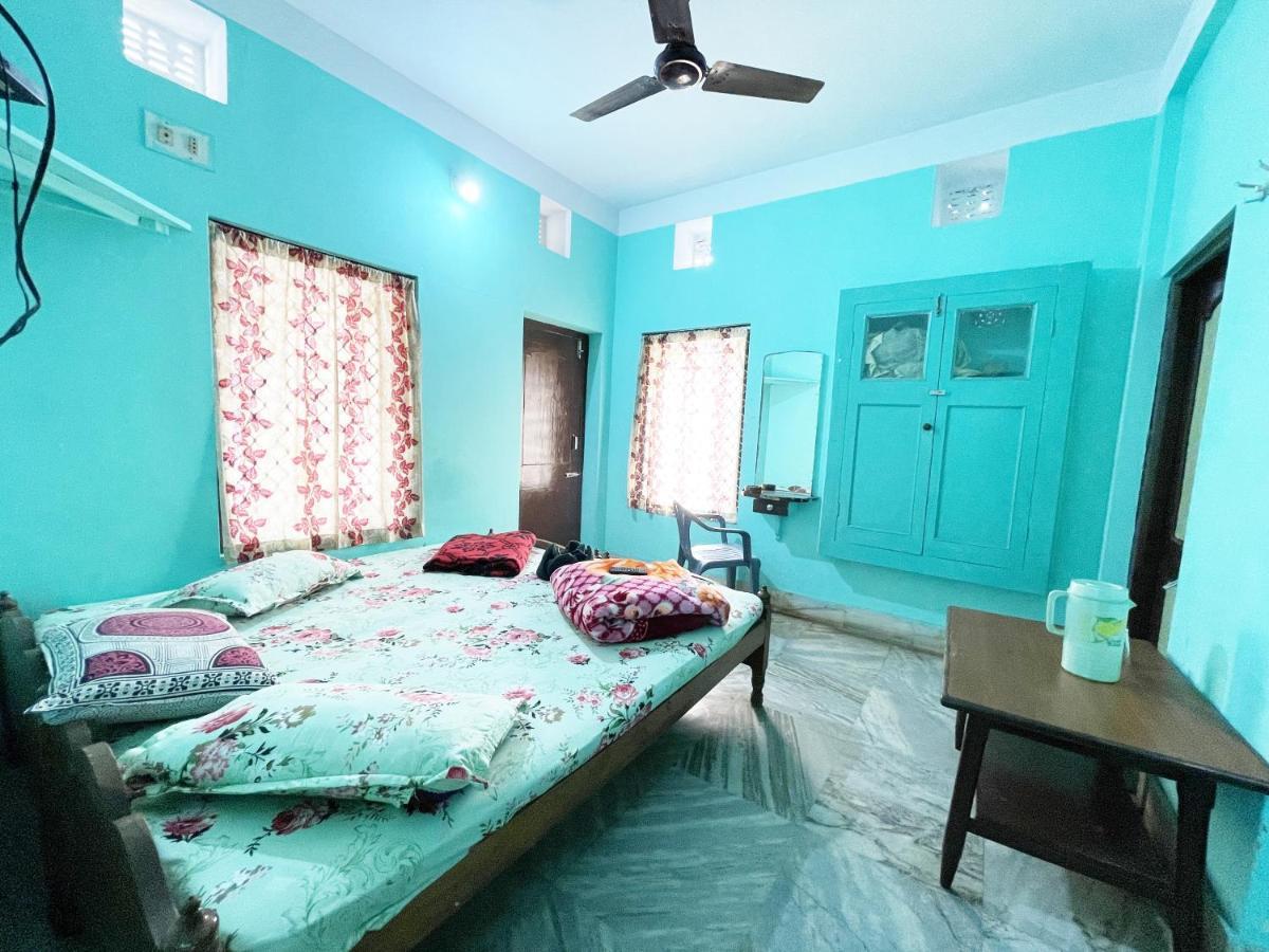 Hotel Radha Krishna Puri Eksteriør bilde