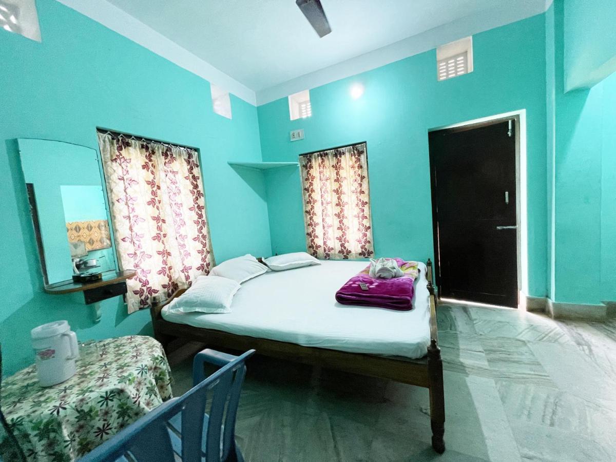 Hotel Radha Krishna Puri Eksteriør bilde