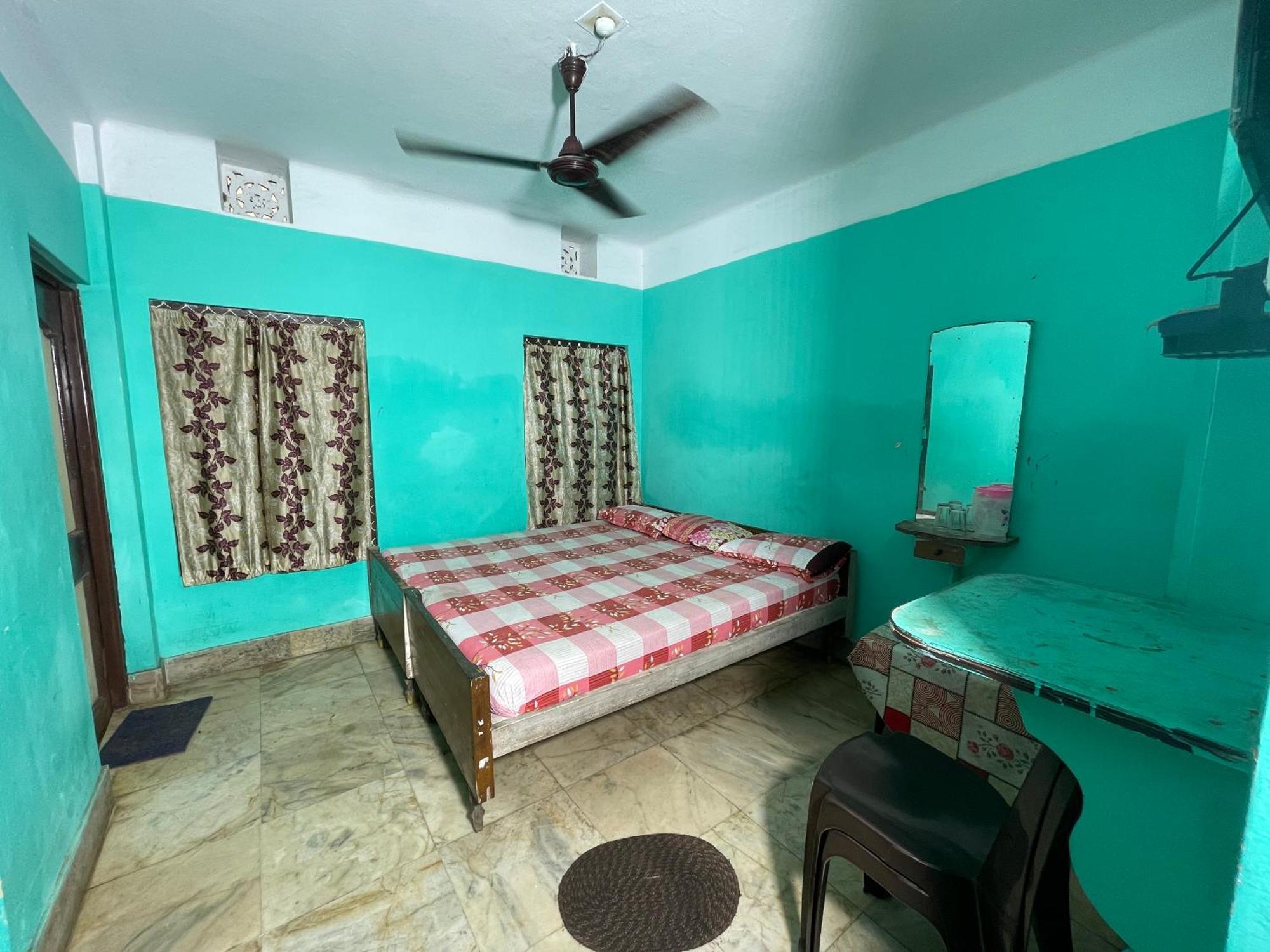 Hotel Radha Krishna Puri Eksteriør bilde